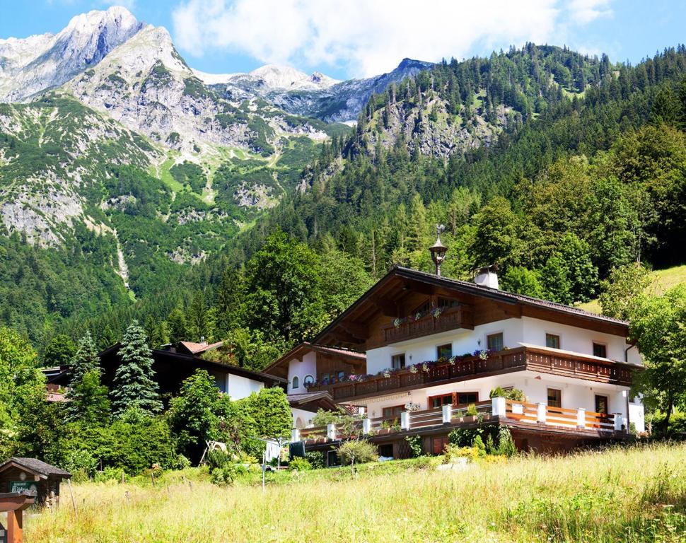 Ferienhaus Rosi Санкт-Мартин-ам-Тенненгебирге Номер фото